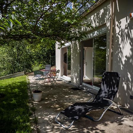 Appartement La Maison Sous Le Noyer à Montessut Extérieur photo